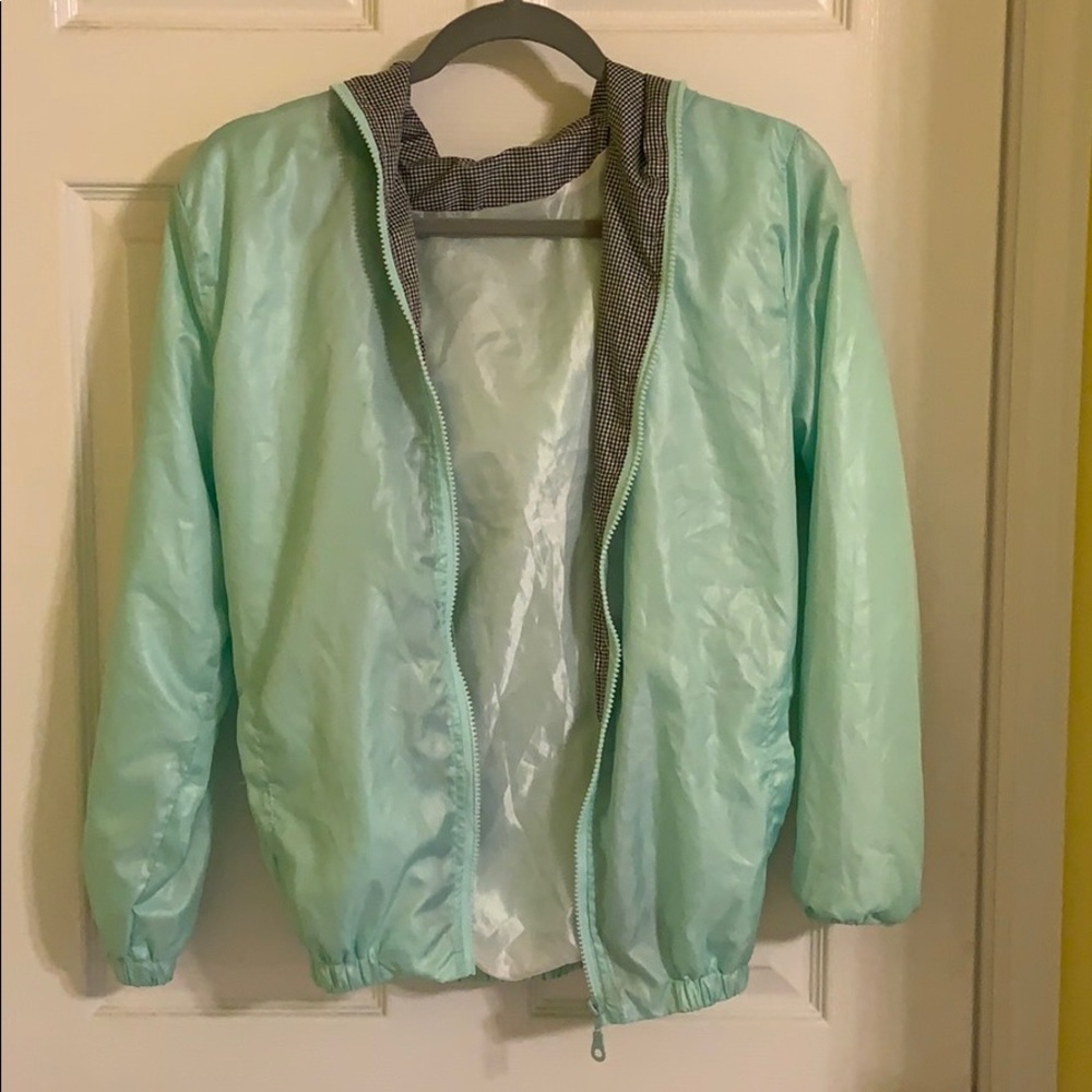 windbreaker/ rain jacket